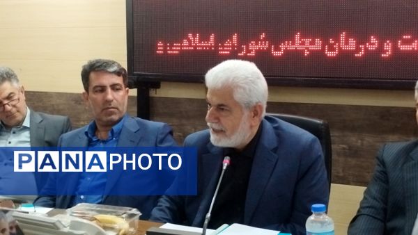 حضور معاونان وزارت بهداشت و مسئولان کشوری در شهرستان قروه