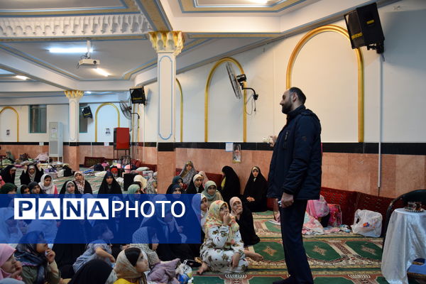 حضور دانش‌آموزان ناحیه یک کرج در نخستین روز اعتکاف دانش‌آموزی