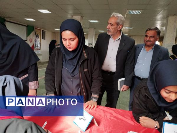 برگزاری انتخابات شورای دانش‌آموزی در مدارس شهرستان بافق