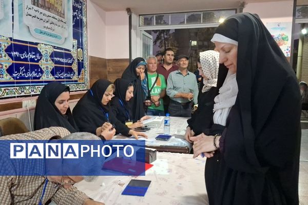 تجدید میثاق مردم شیراز به آرمان‌های انقلاب 