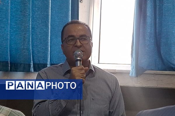 جلسه تعامل اولیا و مربیان دبیرستان هیأت امنایی رازی