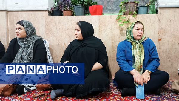 جشن میلاد حضرت زینب(س) با حضور پرشور مردم یاسوج در حرم امامزاده عبدالله(ع) 