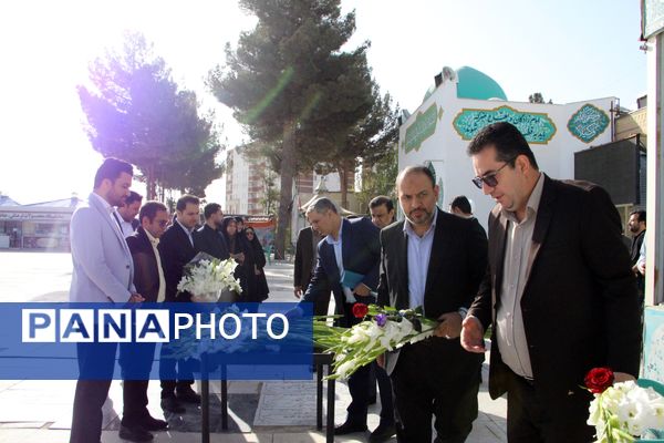 حضور معاون پرورشی و فرهنگی وزیر آموزش و پرورش در گلزار شهدای بجنورد