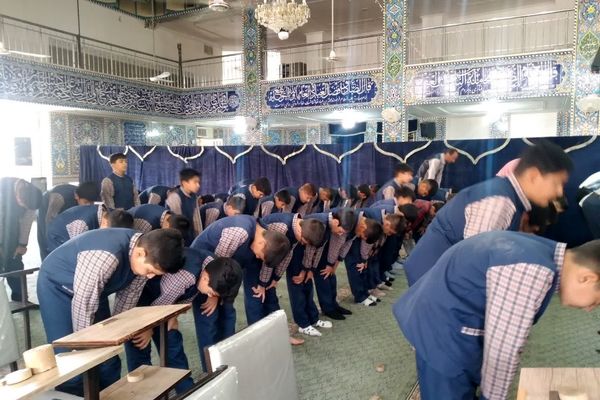 برگزاری اولین نماز جماعت سال تحصیلی جدید دبستان حضرت قاسم ابن الحسن (ع)