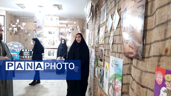 افتتاح سیزدهمین دوره نمایشگاه مدرسه انقلاب دبیرستان هفده شهریور شهرستان فیروزکوه