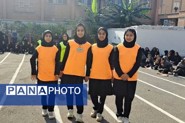 هنرنمایی دانش‌آموزان در رشته‌های ورزشی به‌مناسبت هفته تربیت‌بدنی در ناحیه 2 شهرری 