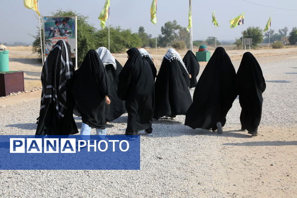 حال و هوای دختران هنرستانی قم در بازدید از یادمان‌های عملیاتی جنوب کشور