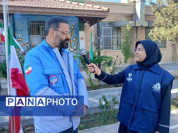 بیست‌وهفتمین مانور سراسری زلزله و ایمنی در مدرسه شهید دهقان ناحیه 2 یزد