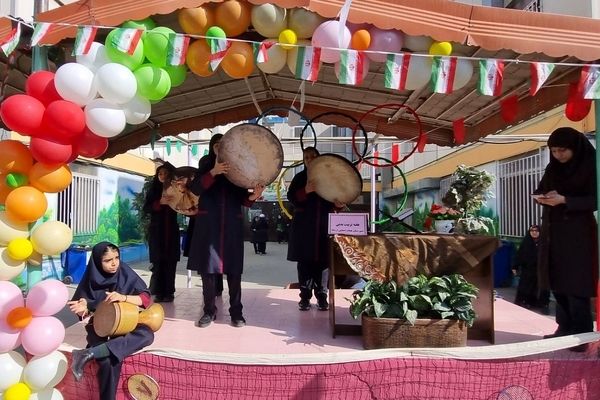 گرامیداشت هفته تربیت بدنی در دبیرستان ارشاد ناحیه دو شهرری 