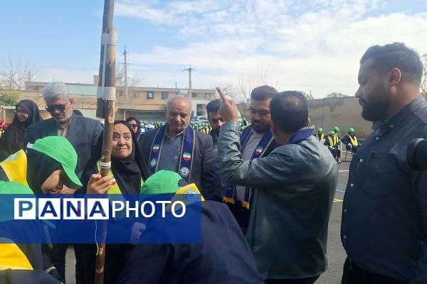 مانور مهارت‌های تشکیلاتی پیشتازان هم‌دل، همفکر و همکار در شیراز