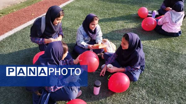 برگزاری همایش دانش‌آموزان پیشتاز منطقه ۱۰