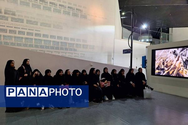 حضور دانش‌آموزان ناحیه دو شهرری در اردوی باغ موزه دفاع مقدس 