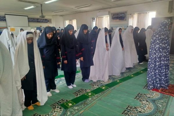 نماز در آموزشگاه فرشتگان، کلید خوش شانسی روزانه