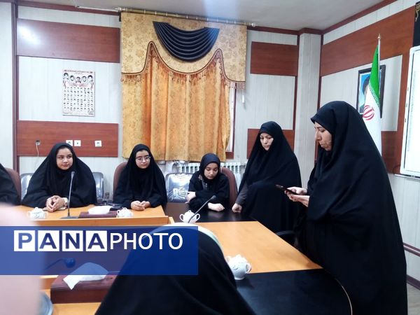 برگزاری جلسه توجیهی و اعزام دانش‌آموزان به راهیان نور خلیل آباد