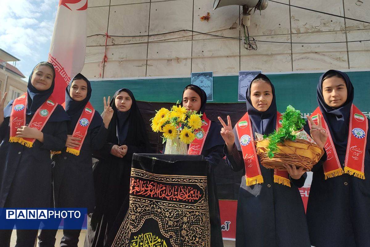 شور وشوق دانش‌آموزان در برنامه صبحگاهی مدرسه مریم بهارستان دو