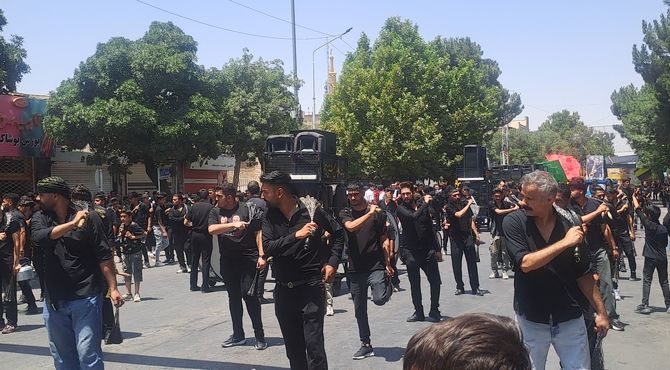 مراسم عزاداری روز تاسوعا در خیابان‌های نیشابور