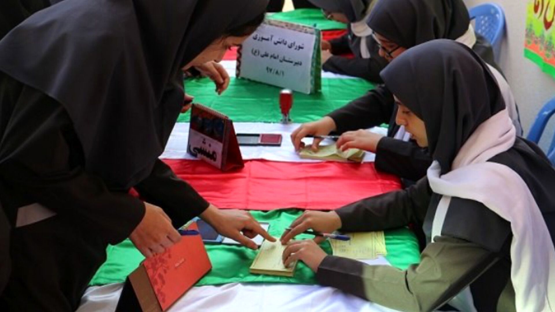 می‌خواهیم شورای دانش‌آموزی فقط یک عنوان نباشد