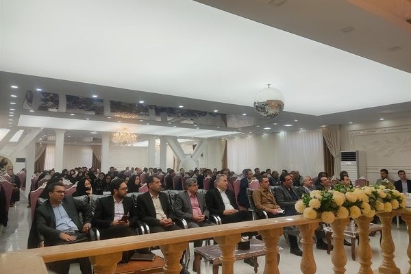  ویژه برنامه در مسیر دانایی در کاشمر