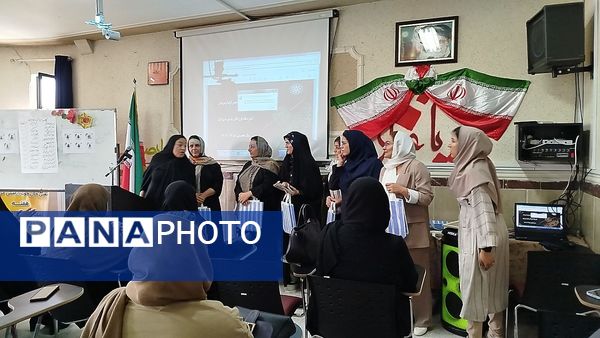 برگزاری انتخابات انجمن اولیا و مربیان دبیرستان فرزانگان 5 شهرستان ساوجبلاغ 