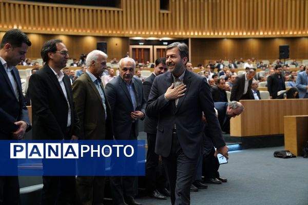 آیین تجلیل از معلمان نمونه و فداکار استان اصفهان