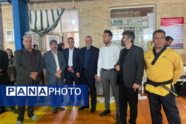 تجلیل از خیرخانه تکواندو آباده و اهدا مدال به تکواندوکاران مسابقات استانی