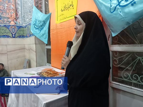 اجرای برنامه هایی زیبا و شاد برای کودکان در شهرستان کاشمر 