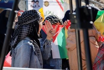 حضور پرشور دانش‌آموزان شهر ارومیه در راهپیمایی 13 آبان