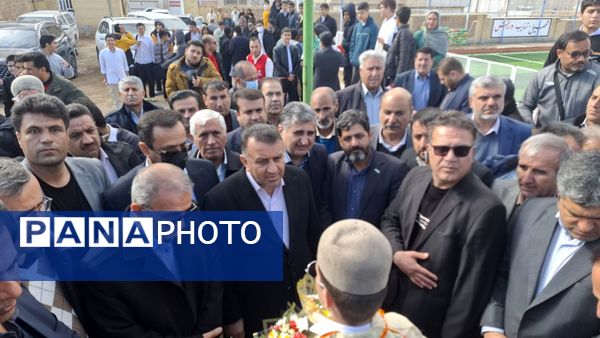 بهره‌برداری از بزرگترین چمن مصنوعی دانش‌آموزی در کهگیلویه و بویراحمد