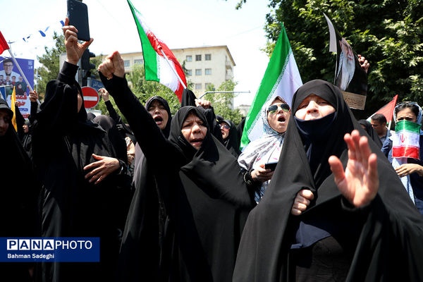 راهپیمایی مردمی علیه تهاجم رژیم صهیونیستی به ایران - تهران
