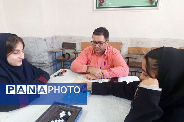 برگزاری مسابقات بازی‌های فکری رویش در دبیرستان شهید محمد تقی دستغیب ناحیه ۳شیراز 