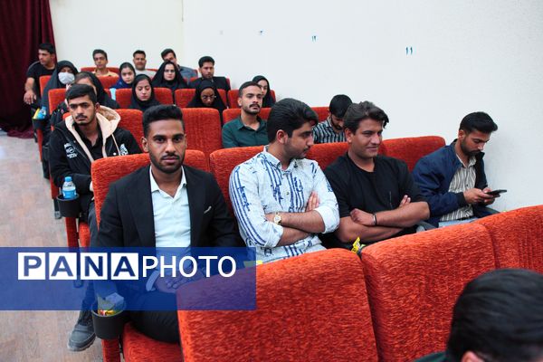 دانشجو؛ پرچم‌دار امید، آگاهی و حرکت به سوی پیشرفت