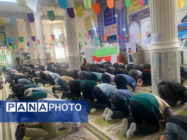 حضور جمعی از فرهنگیان مانه و سملقان در نماز عبادی سیاسی جمعه
