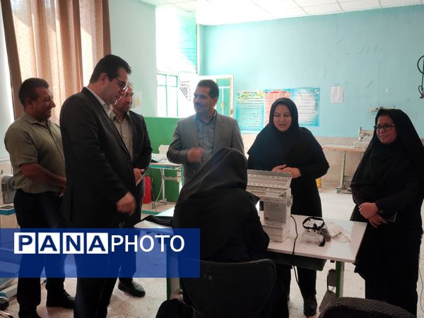 بازدید از کارگاه طراحی دوخت هنرستان ثمین