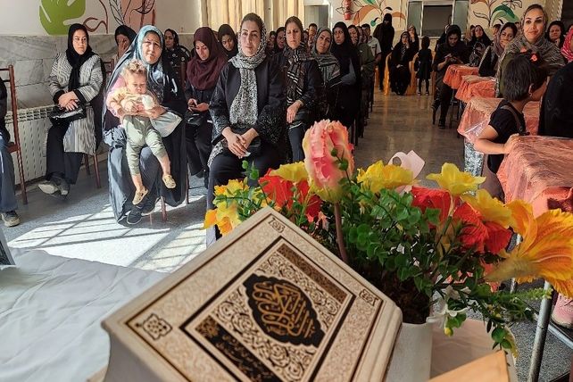 جلسه آموزش خانواده در دبیرستان شهید مجید دهنوی نیشابور