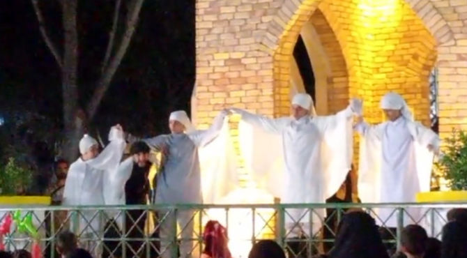 نور افشانی و ستاره باران آسمان مشهد در میلاد امام رضا (ع)
