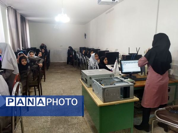 بازدید دانش‌آموزان کلاس ششم دبستان شهید نجفی فدافن از پژوهش‌سرای کار و فناوری