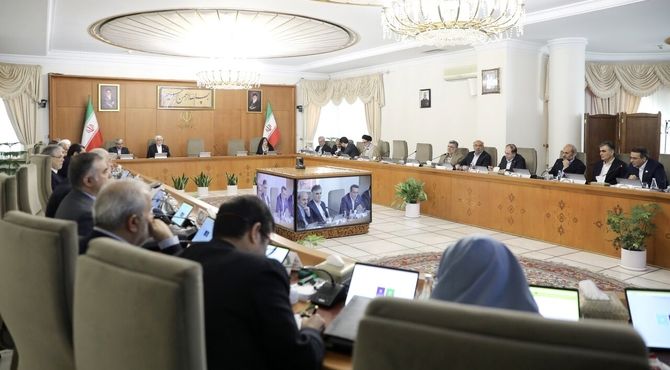 عارف: تریبون‌داران اظهاراتی مطرح نکنند که موجب کاهش وحدت و انسجام ملی شود