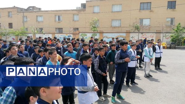 برنامه تجربه‌گردانی طرح مدرسه بدون پسماند در دبستان شهید رازدان ناحیه ۷ مشهد