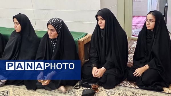 ادای احترام خبرنگاران پانا به مقام شهید جلال اقبال در چهل وششمین دیدار با خانواده شهدا