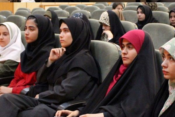 روایت یک روز رسانه‌ای در همدان؛ تولد انگیزه در کارگاه گویندگی و فن‌بیان
