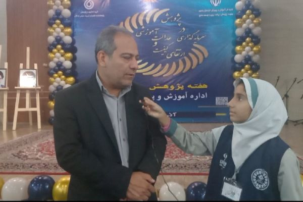 سند تحول بنیادین، راهنمای توسعه پژوهش در مدارس است