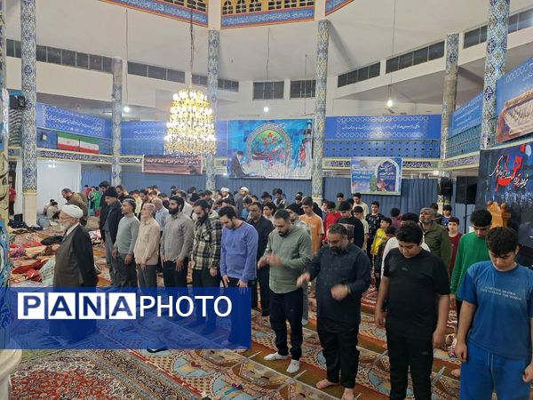 اعتکاف دانش‌آموزی در مسجد جامع قائمشهر