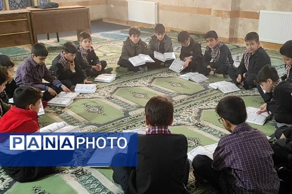 اجرای طرح «لاله‌های روشن» در دبستان شهید نوروزعلی حسینی