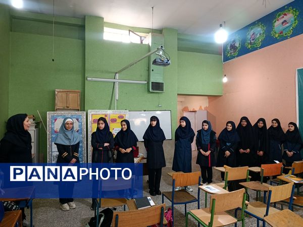 مسابقه مشاعره و حافظ‌خوانی در کانون شهدای فرهنگی ملارد