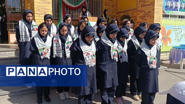 بزرگداشت روز دانش آموز در دبیرستان شاهد قدسیان 