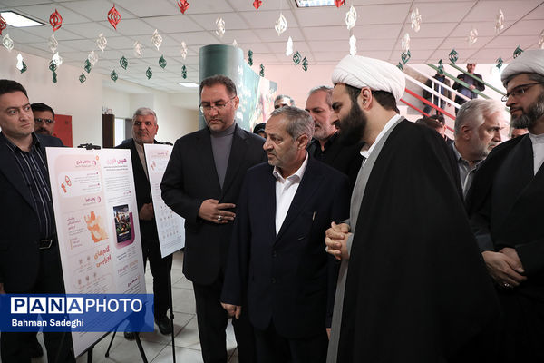 آیین تجهیز ۴۰۰۰ کتابخانه کلاسی با حضور وزیر آموزش و پرورش