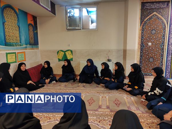 حلقه صالحین و سه‌شنبه‌های مهدوی در دبیرستان فرزانگان استعداد درخشان ملارد