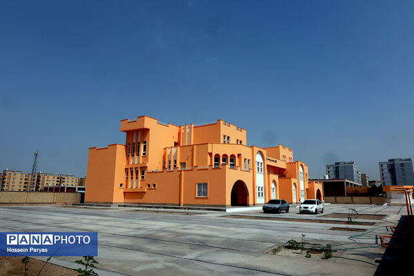 هنرستان دخترانه کار و دانش شهید مدافع حرم رضا زارعی – بندرعباس