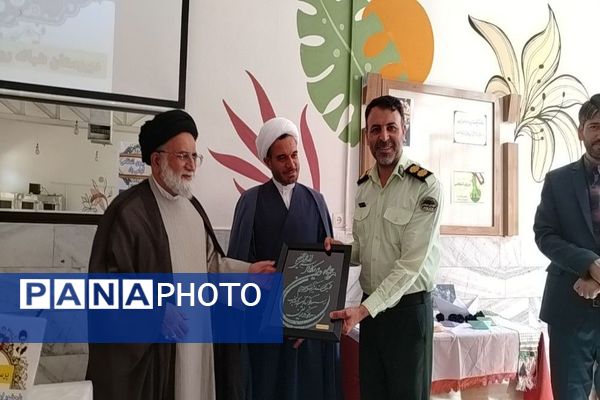 جلسه پرسش و پاسخ با حضور امام جمعه نیشابور