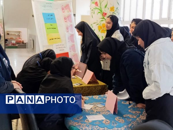 انتخابات مدرسه‌ای در دبیرستان هیات امنایی مطهره گالیکش